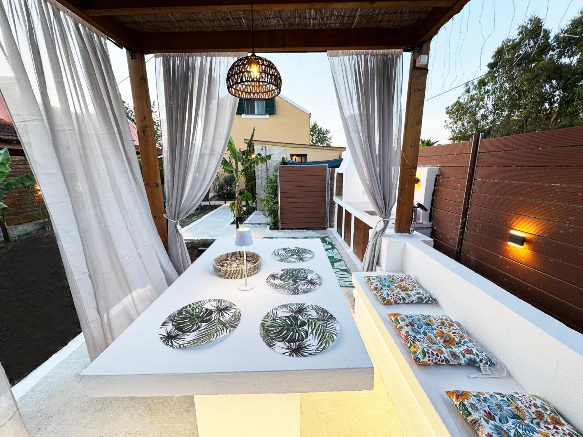Burnelia Vacation House Lefkimmi  Exterior foto